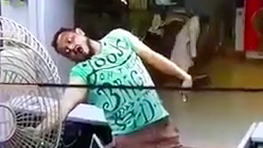 Man goes unnoticed by staff after getting electrocuted!