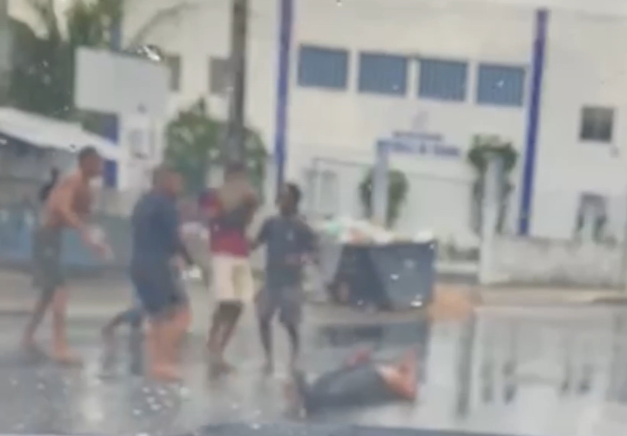 Suspected attempted robber subdued by residents in Uruguai neighborhood, Salvador - Brazil