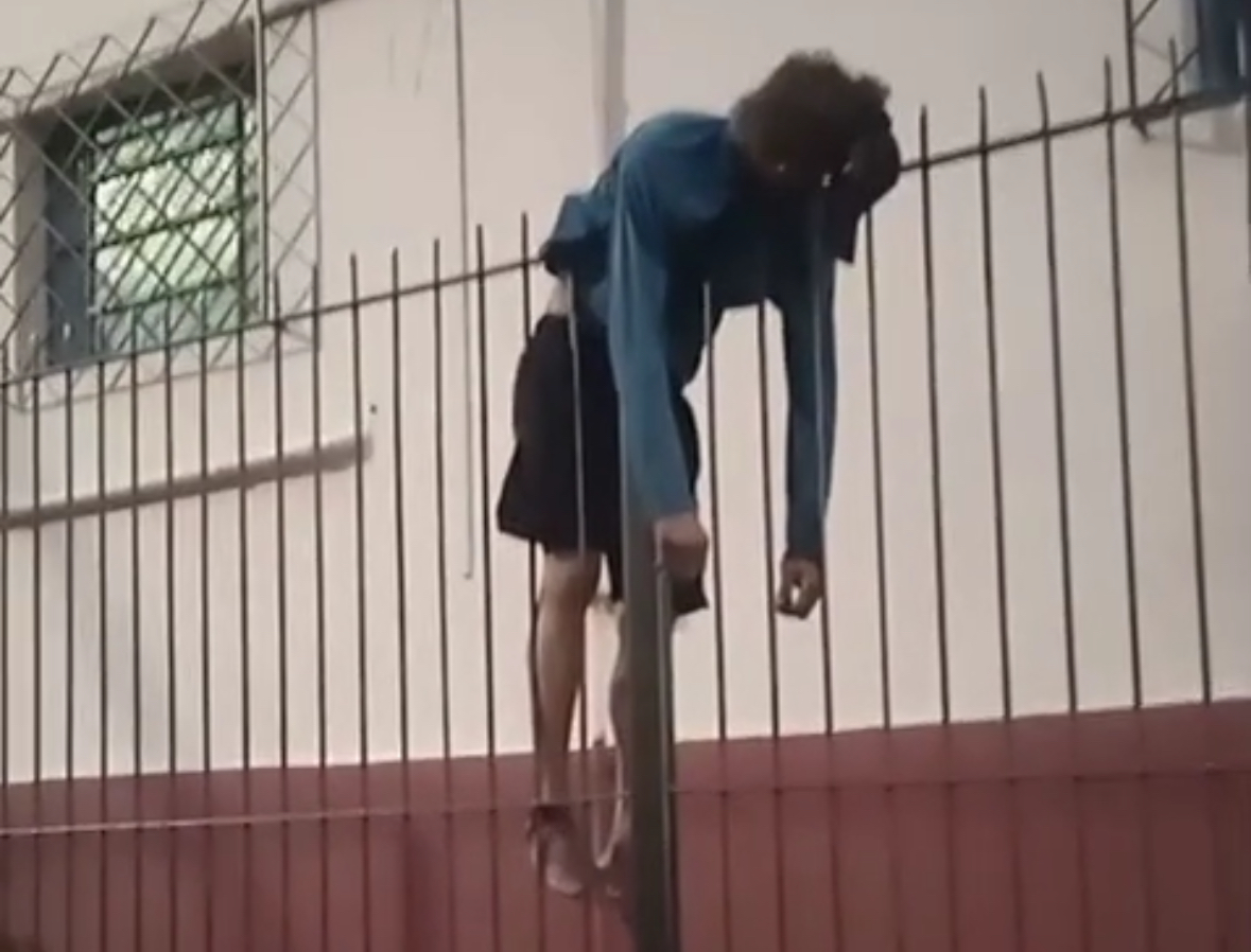 Man dies after falling onto railings while attempting copper theft at Manaus church - Brazil