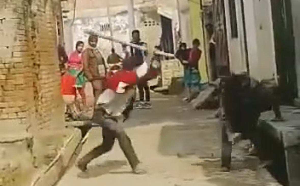 Man knocked out with wooden post after dispute turns violent - India