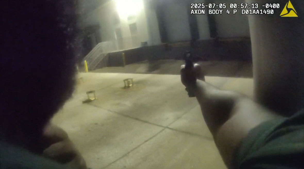 Bodycam shows deputies shoot armed suspect during foot chase in Orange County; 18-year-old critically injured - Florida