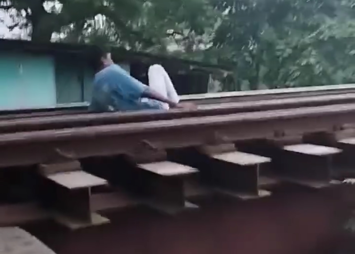 Teenager killed by high-speed Train while crossing railway bridge - Bangladesh