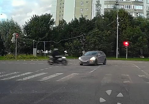 Motorcyclist killed in Moscow after being thrown 30 meters in crash - Russia