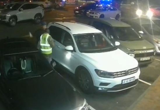 Couple arrested after Bloubergstrand car guard stabbed from behind and killed in parking lot - South Africa