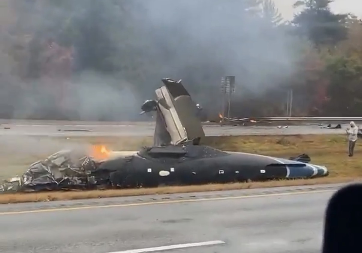 Small plane crashes onto I-195 in Dartmouth during severe storm - Massachusetts