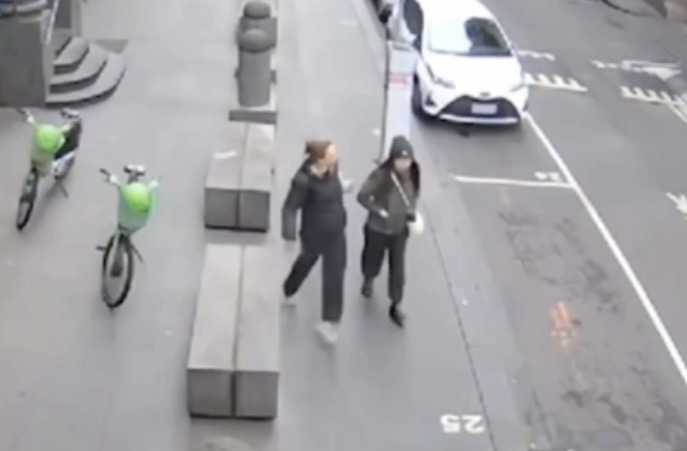 Chef stabbed on her way to work in Melbourne’s CBD, attacker arrested - Australia