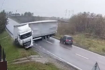 Shocking crash caught on camera where a truck sweeps onto a car on DN2 killing two in Iași County - Romania