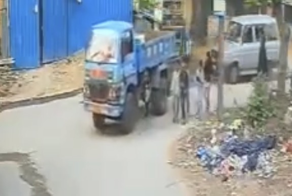 Eight-year-old boy crushed to death by speeding lorry in Hyderabad - India