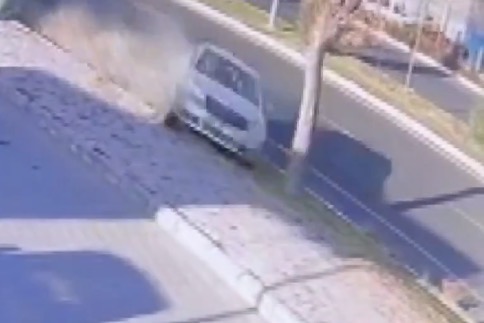 Two young people killed, one severely injured after car crashes into tree and splits in half in Nevşehir - Turkey
