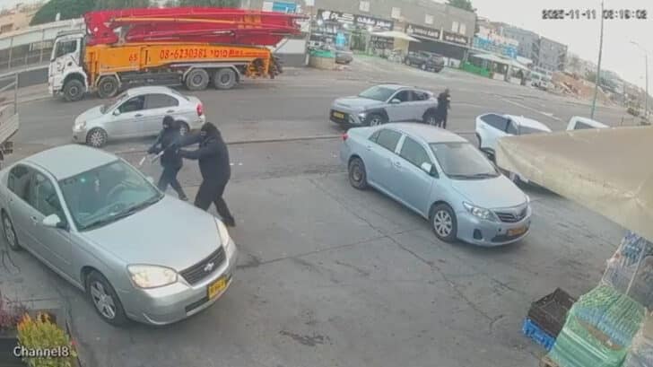 Masked gunmen open fire in Rahat, leaving man critically injured in suspected family revenge attack - Israel