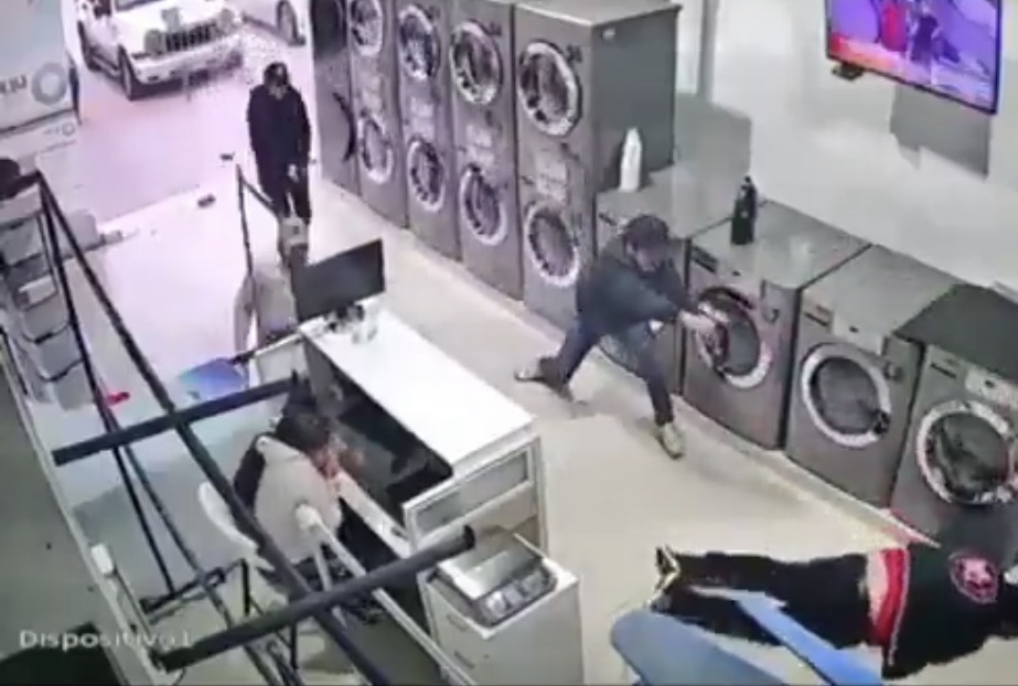 Deadly shooting at Plaza Arkana leaves two killed and one injured in Cuautitlán Izcalli - Mexico