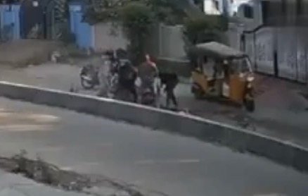 Daylight stabbing and shooting of a Hyderabad realtor triggers major police investigation - India