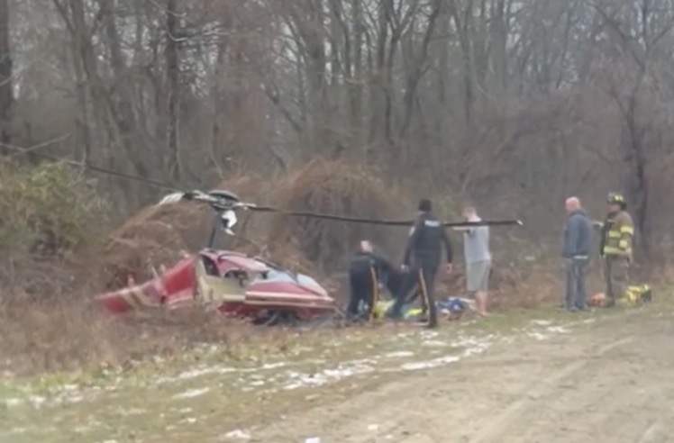 Mid-air helicopter collision near airport leaves one pilot dead and another critically injured - New Jersey