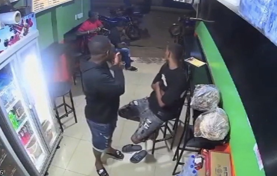 Attempted robbery foiled at food establishment in Santo Domingo Este - Dominican Republic