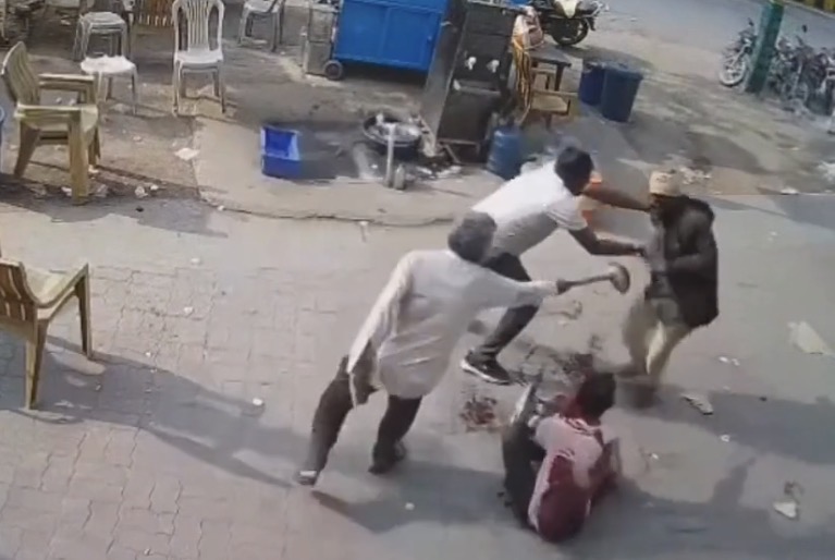 Furniture trader stabbed to death by a friend in broad daylight in Rajkot - India