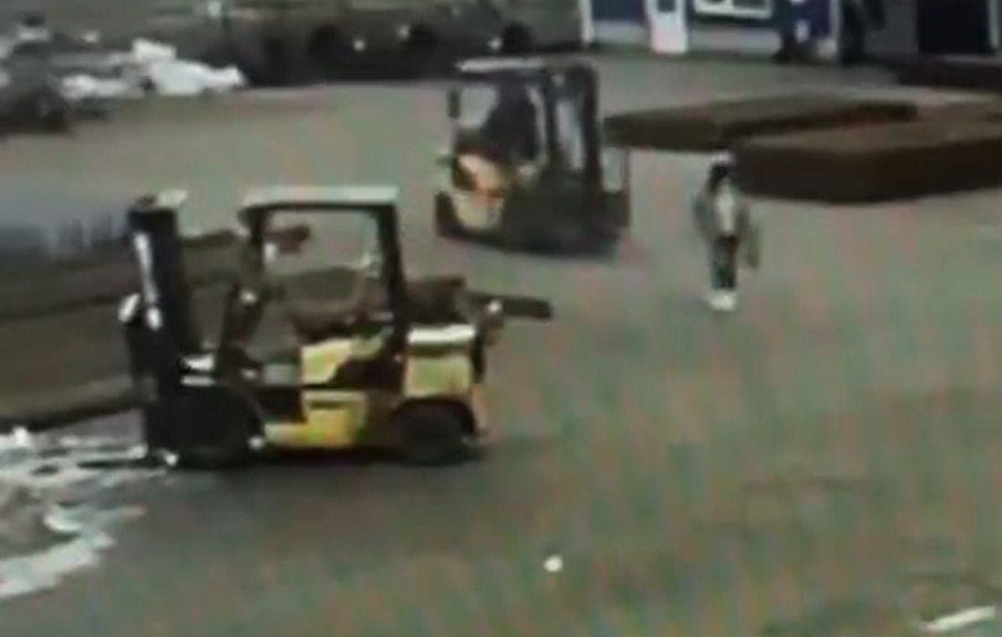 Forklift operator detained after fatal alcohol-related incident at Arad warehouse yard - Romania