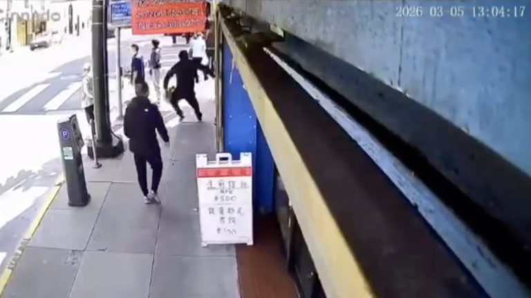 Man stabbed from behind in shocking daylight attack in Chinatown - San Francisco