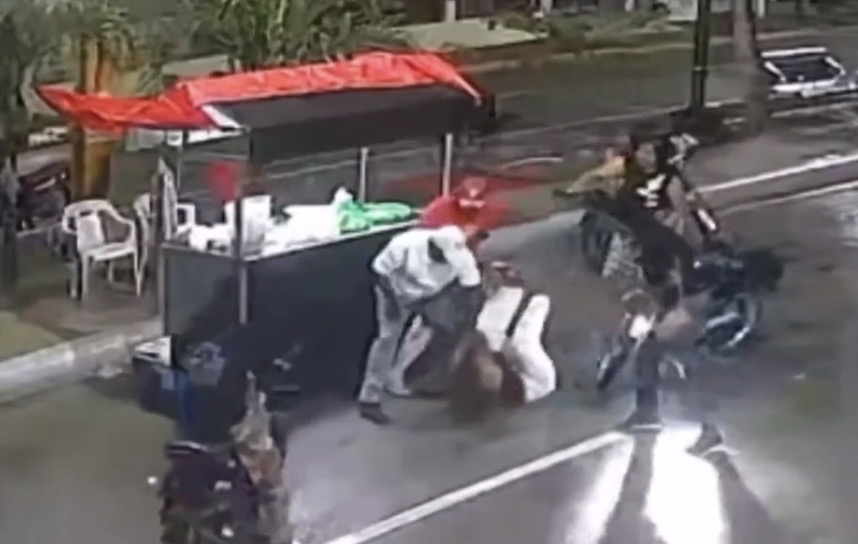Woman brutally stabbed by ex-partner outside fast-food shop; attacker later attempts suicide - Dominican Republic