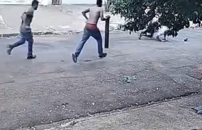 Man chased and beaten to death by group of attackers as he tries to flee in Campo Grande - Brazil