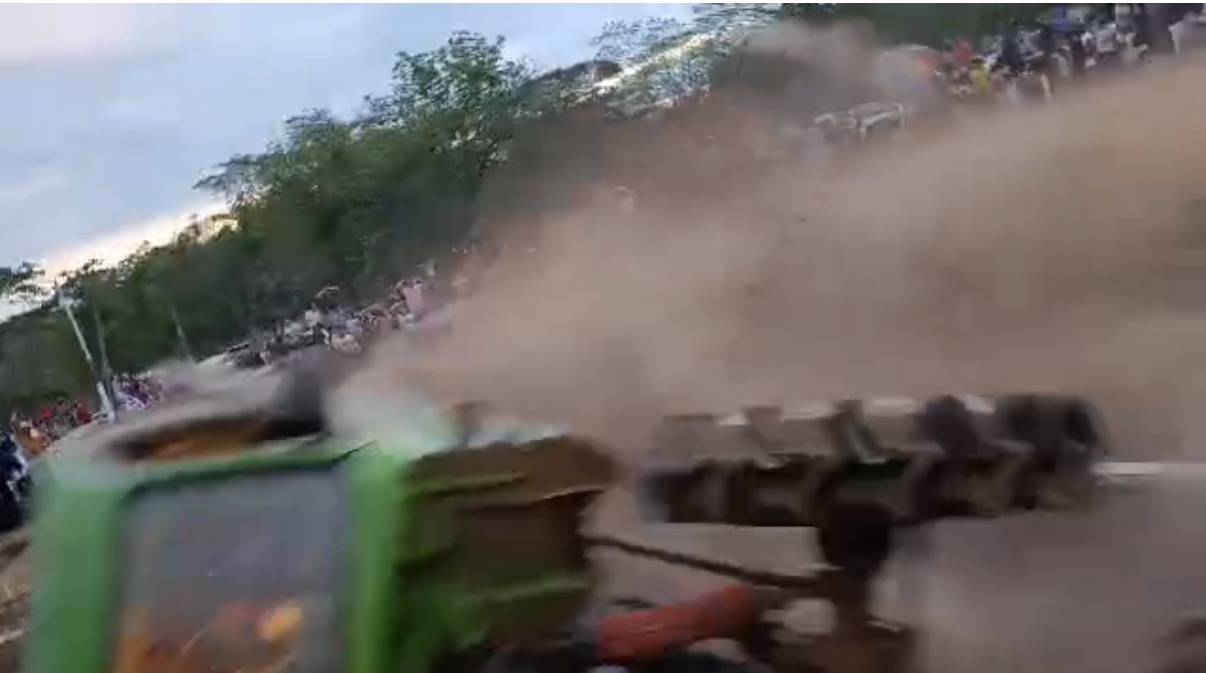 Out-of-control vehicle plows into crowd at event, killing young girl and injuring several - Venezuela