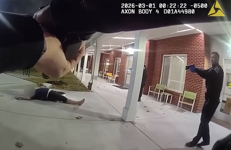 Bodycam footage shows fatal police shooting of knife-wielding man - Maryland, United States