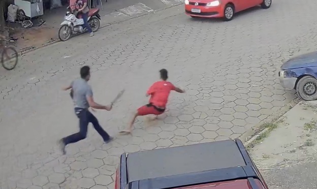 Man stabbed to death in public street in Pará as police launch investigation - Brazil