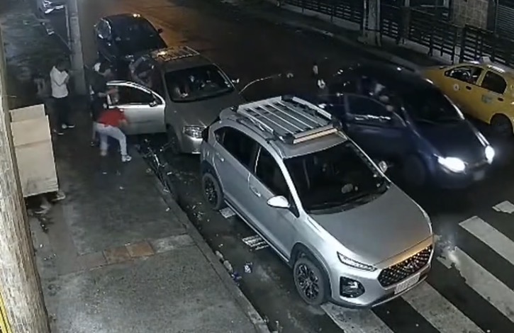 Six killed in mass shooting in Guayaquil after gunmen open fire on group - Ecuador