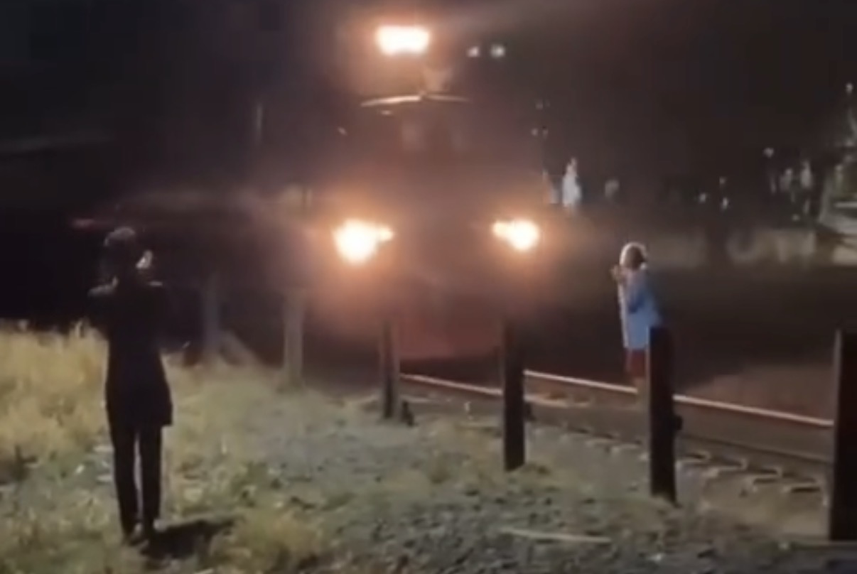 Pedestrian killed after being struck by train at railway crossing in Surabaya - Indonesia