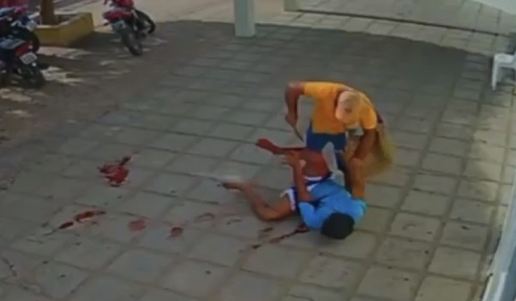 Man stabbed to death outside hospital in Inajá after arriving injured on motorcycle - Brazil
