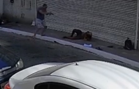 Off-duty officer shoots homeless man during street confrontation in Guarapari - Brazil