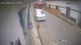 Motorcyclist dies after being struck by a tractor-trailer on a highway in northern - Colombia