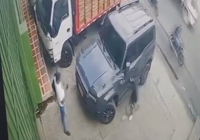 Lumber business owner shot and killed outside his store in Cartagena in targeted attack - Colombia