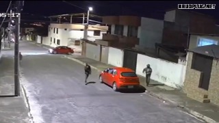 Police shot and killed a suspected criminal who was trying to steal a car in Cotocollao - Ecuador