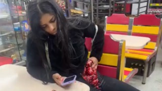 Woman seriously injured after allegedly being stabbed by her ex-partner inside a business - Colombia