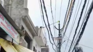 Grandfather dies trying to save 12-year-old grandson after he was electrocuted by a high-voltage power line - India